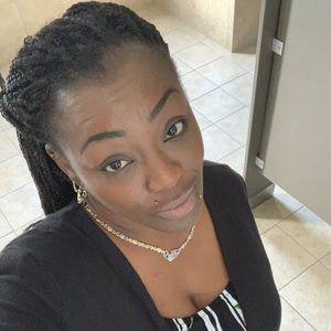 Meet your Posher, Clarissa